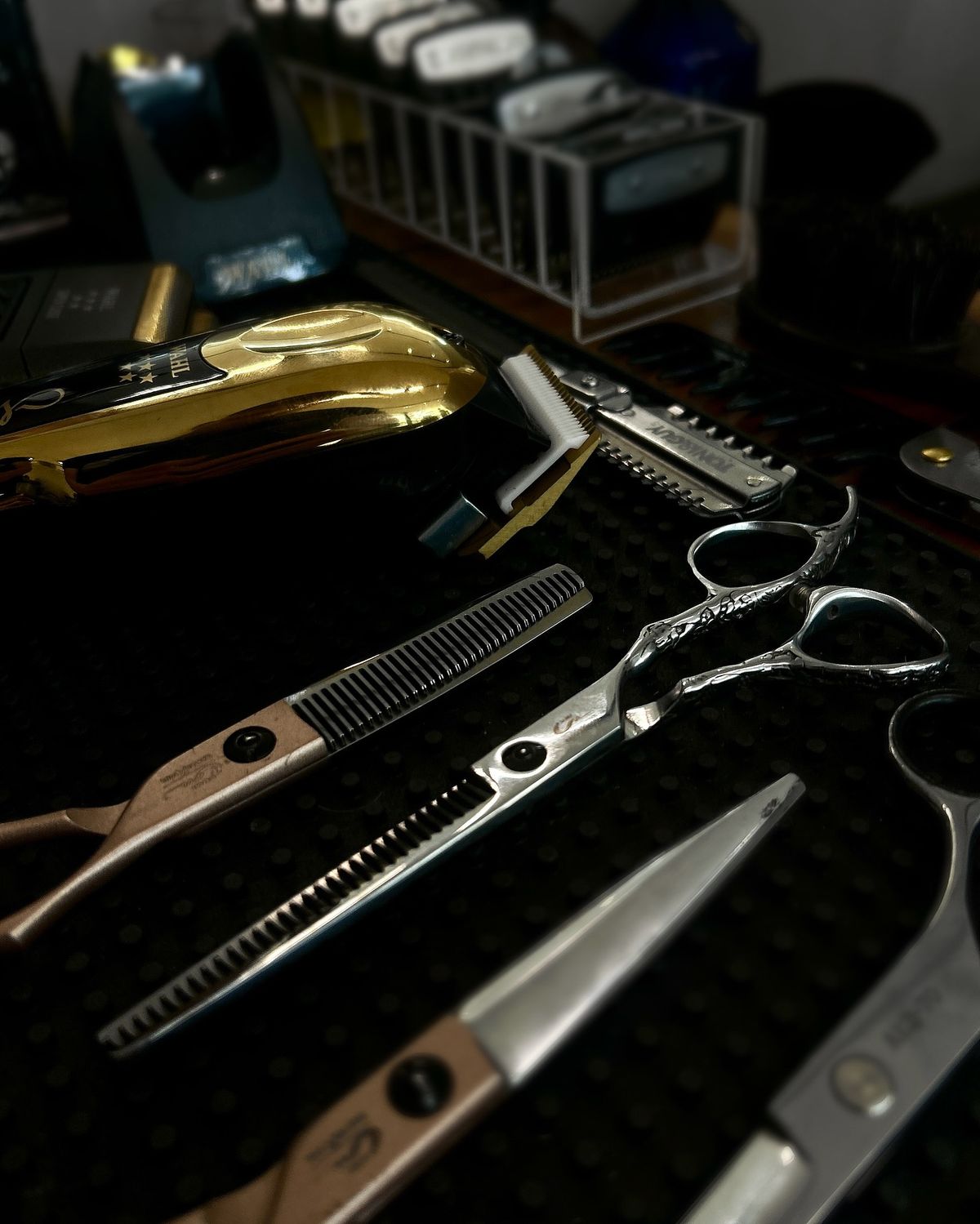 Papel de parede para barbeiros: Kit de barbearia em close