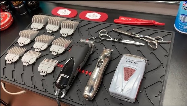 Accesorios para barberos: guía completa de herramientas esenciales 2025