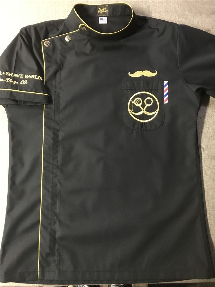 Equipo de barbería uniformado